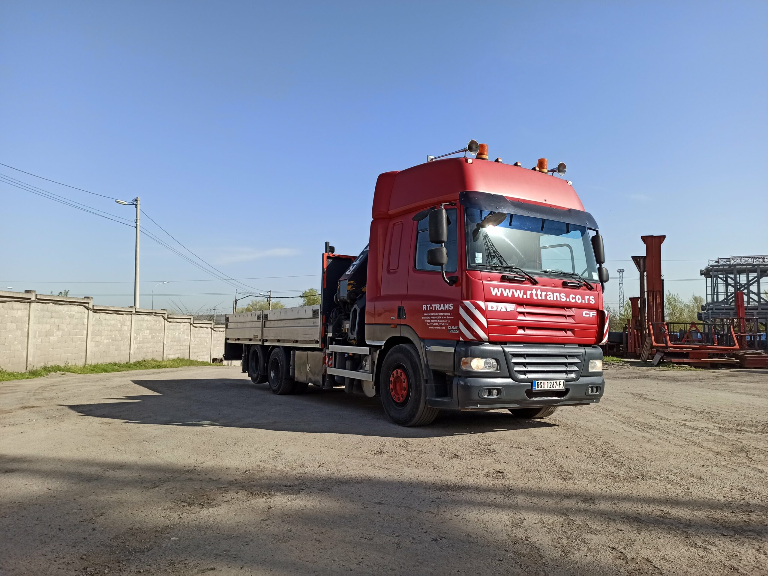 Solo kamion Daf FAS CF85.360 sa hidrauličnom dizalicom HIAB 477 EP-5 ...